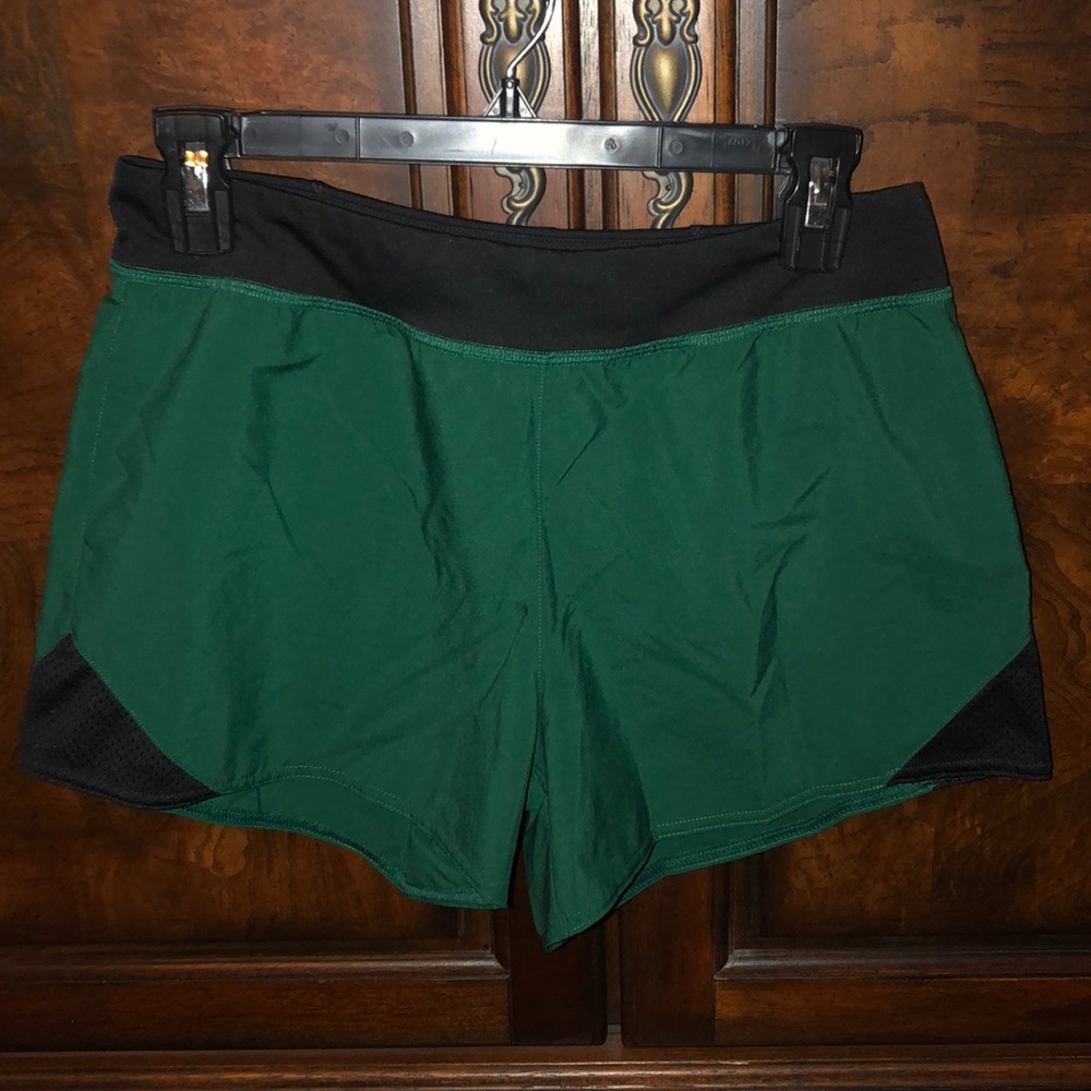 Reebok athletic shorts with built in liner green